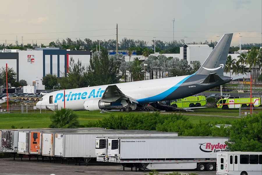 Avion de Amazon de Estrella en Miami
