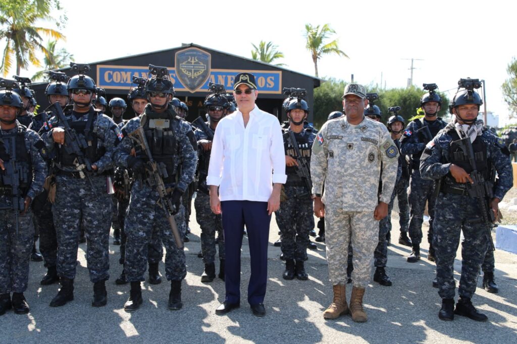 Luis Abinader advierte que la RD está preparada para enfrentar a bandas terroristas haitianas: "La van a pasar muy mal"