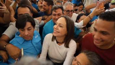 María Corina Machado regresa a Venezuela tras un año en el exilio: “Estoy aquí; con ustedes”